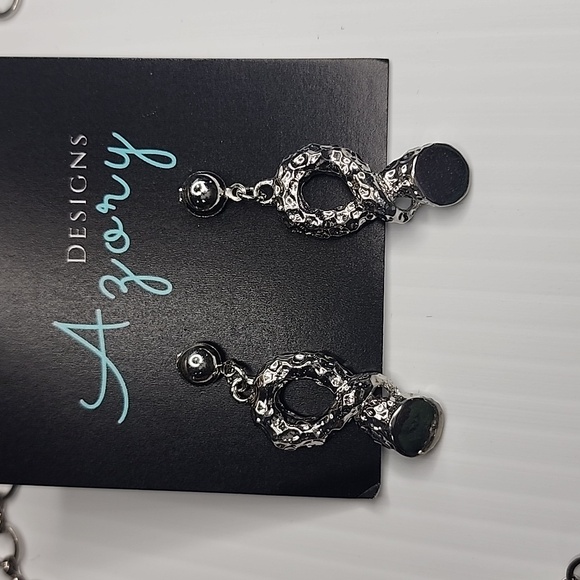 Metal unique shaped drop necklace set - Picture 4 of 5